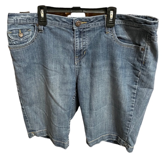 Earl Jeans Bermuda Jean Shorts Size 6 